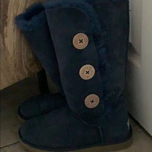 Blue Bailey button uggs